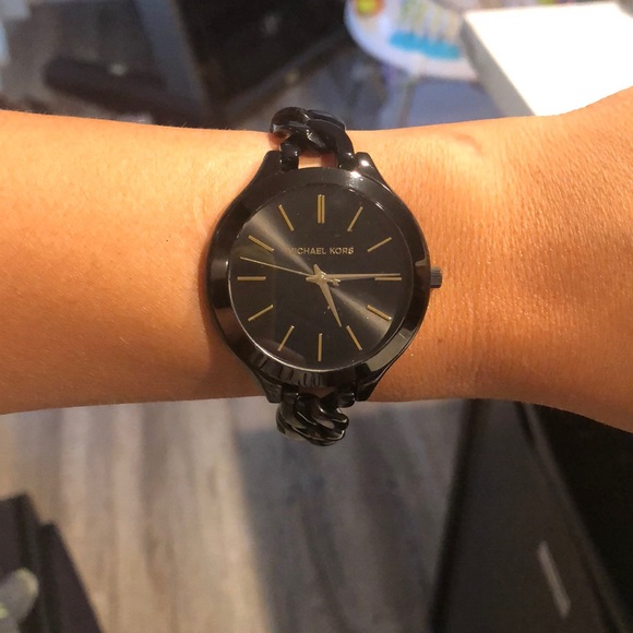 Michael kors slim runway watch